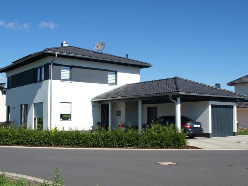 Uwe Fischer HOLZBAU in Coburg-Creidlitz, Leistungsspektrum, Zimmerei, Angebotserstellung, Carports, Terrassen, Pergolen, Dacheindeckungen, Dachstühle, Gauben, Modernisierungen, Dachflächenfenster, Handel mit Baumaterialien, Dachsanierung, Umdeckungen
