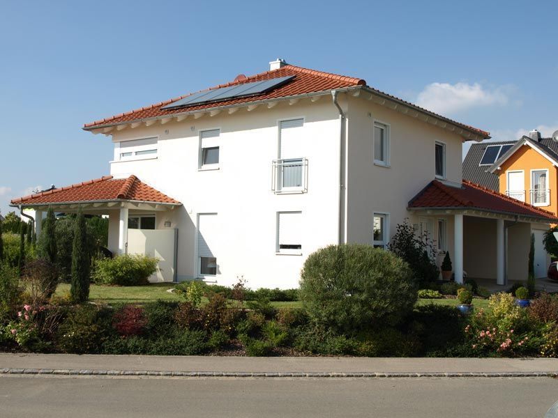 Uwe Fischer HOLZBAU in Coburg-Creidlitz, Leistungsspektrum, Zimmerei, Angebotserstellung, Carports, Terrassen, Pergolen, Dacheindeckungen, Dachstühle, Gauben, Modernisierungen, Dachflächenfenster, Handel mit Baumaterialien, Dachsanierung, Umdeckungen