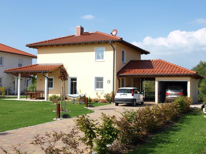 Uwe Fischer HOLZBAU in Coburg-Creidlitz, Leistungsspektrum, Zimmerei, Angebotserstellung, Carports, Terrassen, Pergolen, Dacheindeckungen, Dachstühle, Gauben, Modernisierungen, Dachflächenfenster, Handel mit Baumaterialien, Dachsanierung, Umdeckungen