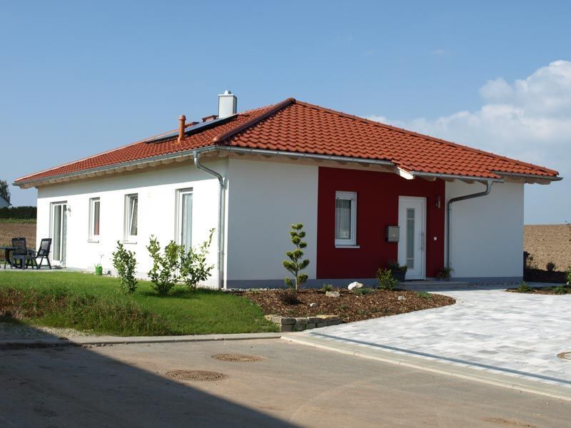 Uwe Fischer HOLZBAU in Coburg-Creidlitz, Leistungsspektrum, Zimmerei, Angebotserstellung, Carports, Terrassen, Pergolen, Dacheindeckungen, Dachstühle, Gauben, Modernisierungen, Dachflächenfenster, Handel mit Baumaterialien, Dachsanierung, Umdeckungen