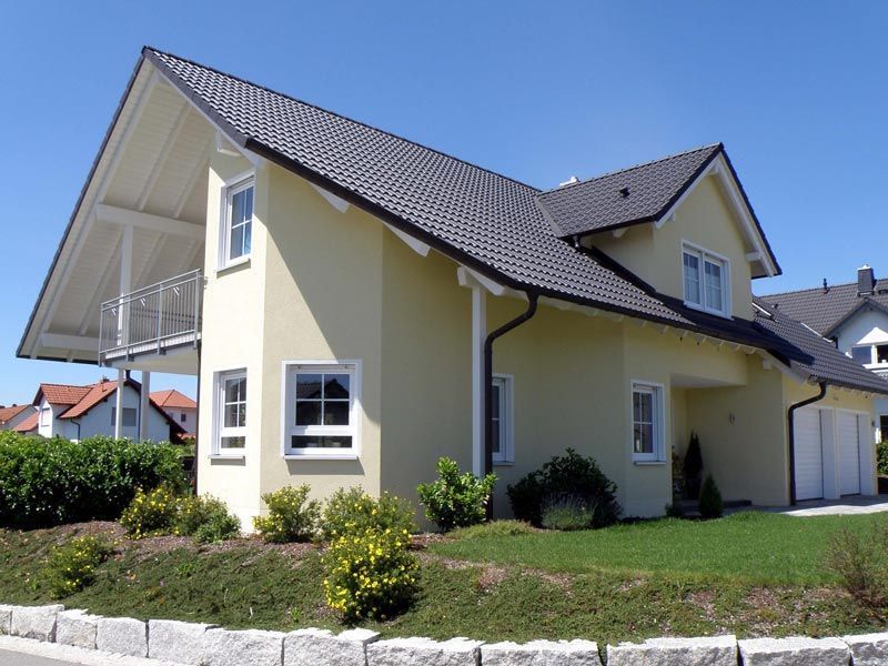 Uwe Fischer HOLZBAU in Coburg-Creidlitz, Leistungsspektrum, Zimmerei, Angebotserstellung, Carports, Terrassen, Pergolen, Dacheindeckungen, Dachstühle, Gauben, Modernisierungen, Dachflächenfenster, Handel mit Baumaterialien, Dachsanierung, Umdeckungen