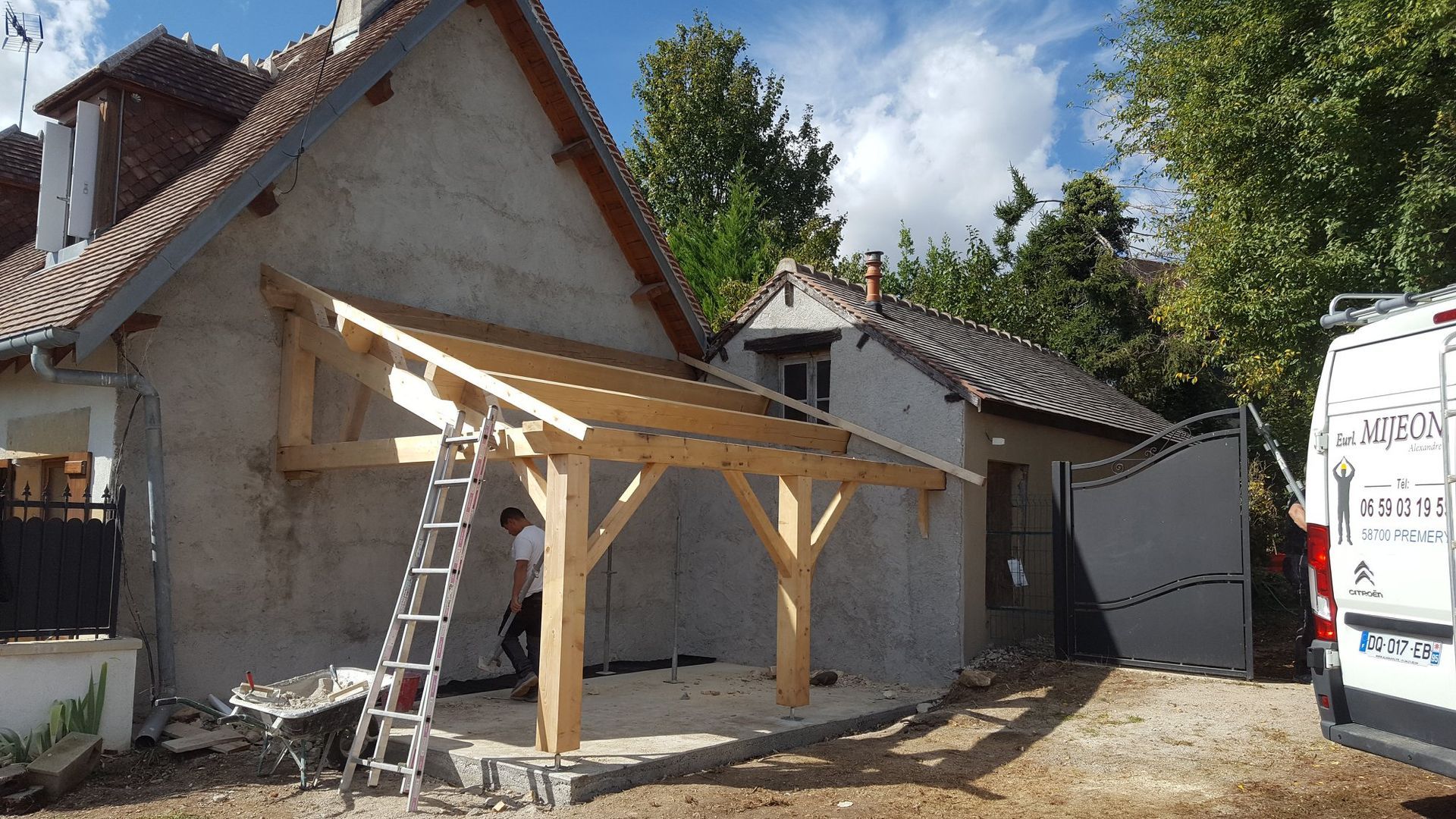 Pose de l'ossature en bois