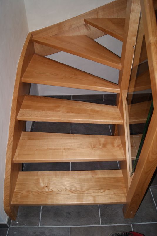 Chambovey Edouard menuisier ébéniste - escaliers modernes en bois