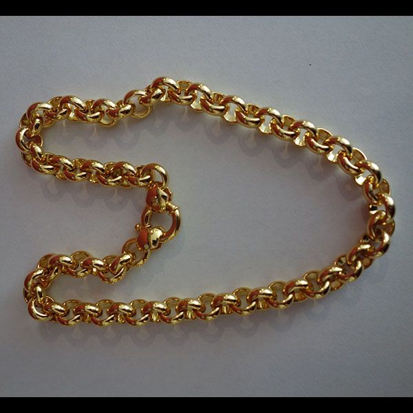 Goldene Halskette mit runden Gliedern und Verschluss.