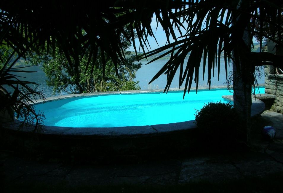 Betonpool mit Farbbeschichtung 2 - Blue Line GmbH