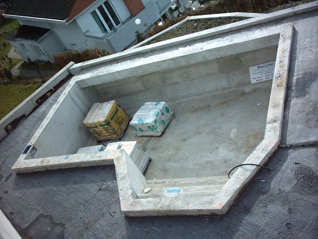 Betonpool mit Mosaik 1 - Blue Line GmbH