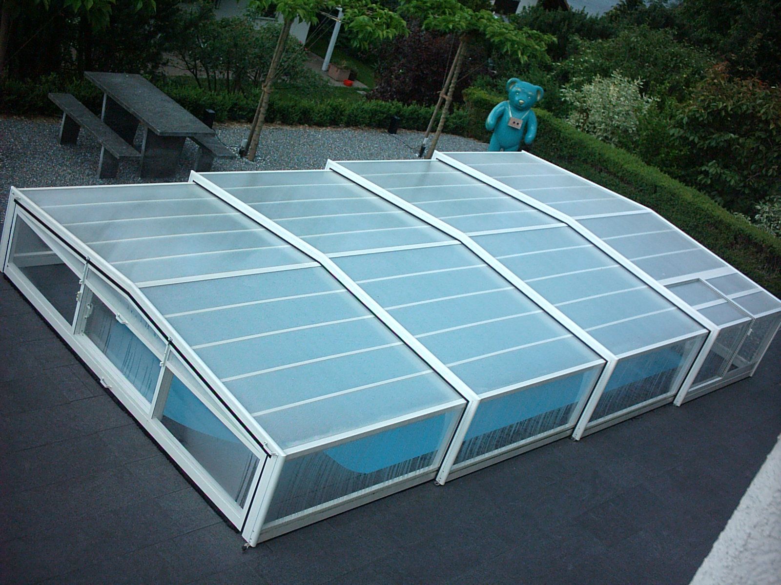 Polyesterbecken mit Schiebhalle - Blue Line GmbH