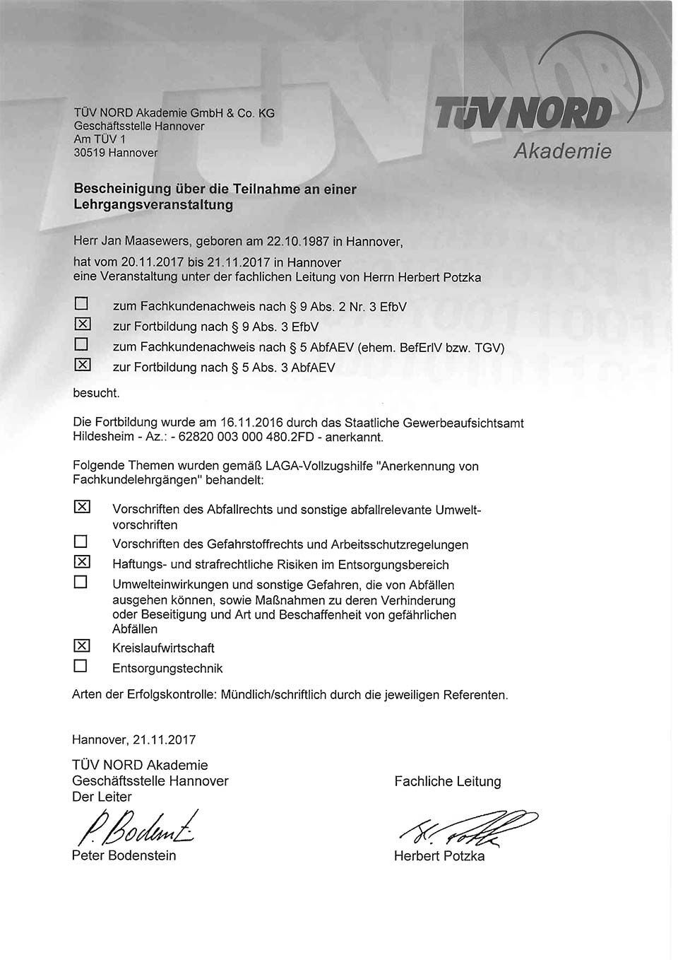 Zertifikat der TÜV NORD Akademie mit Text, Ankreuzfeldern und Unterschriften zum Kursabschluss.