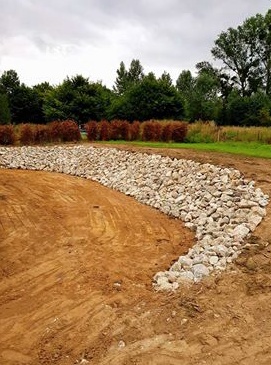 Empierrement d'un talus