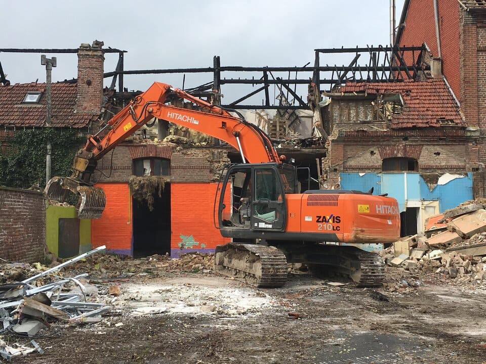 Démolition d'une école