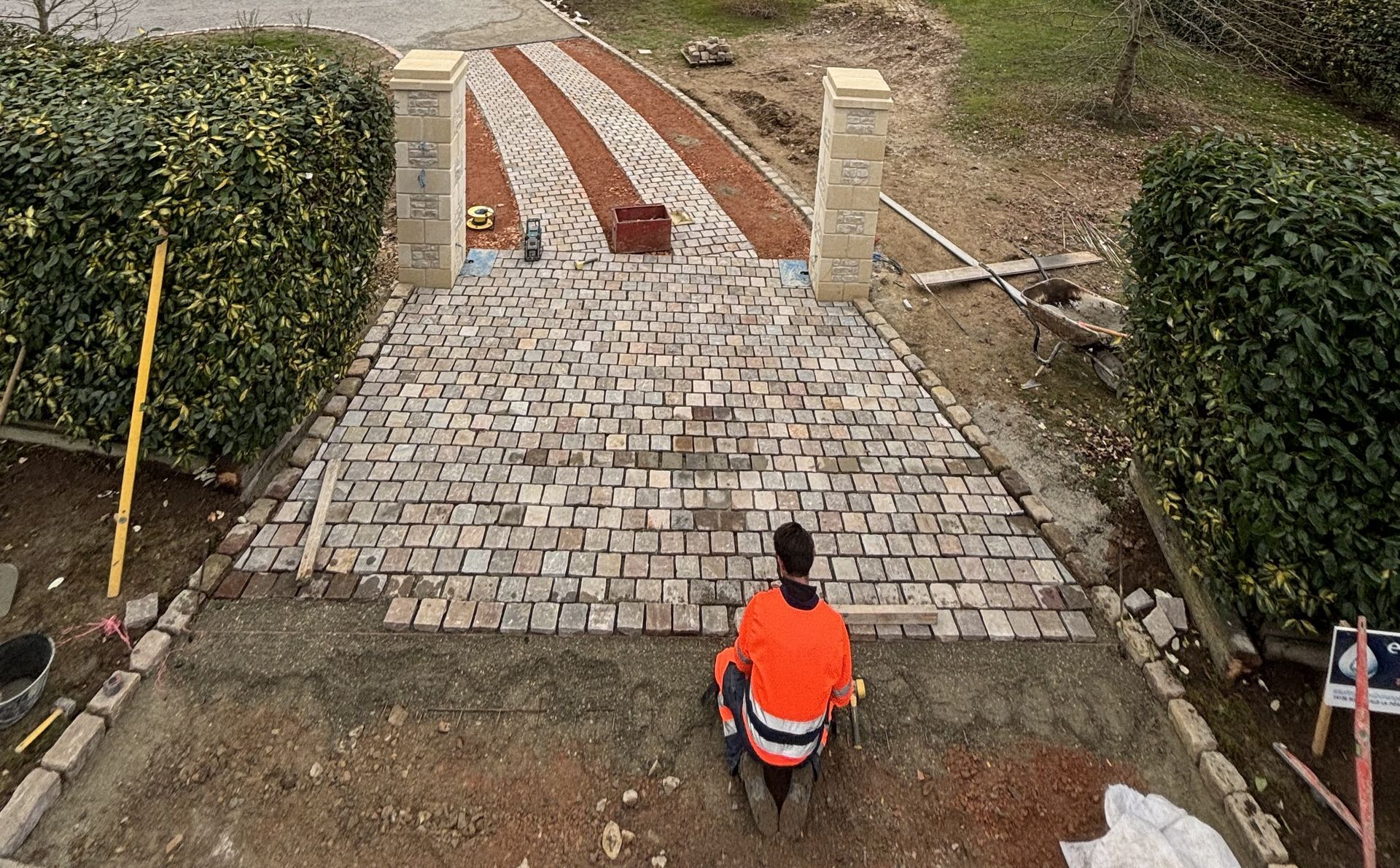 Création de bandes de roulement en pavés 