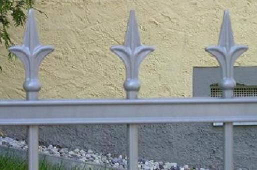 Zierende Zaunspitzen