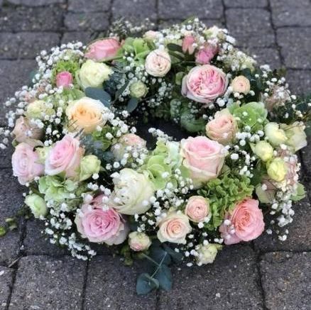 Blumen Weber Schaffhausen Hochzeit Kranz Rosen