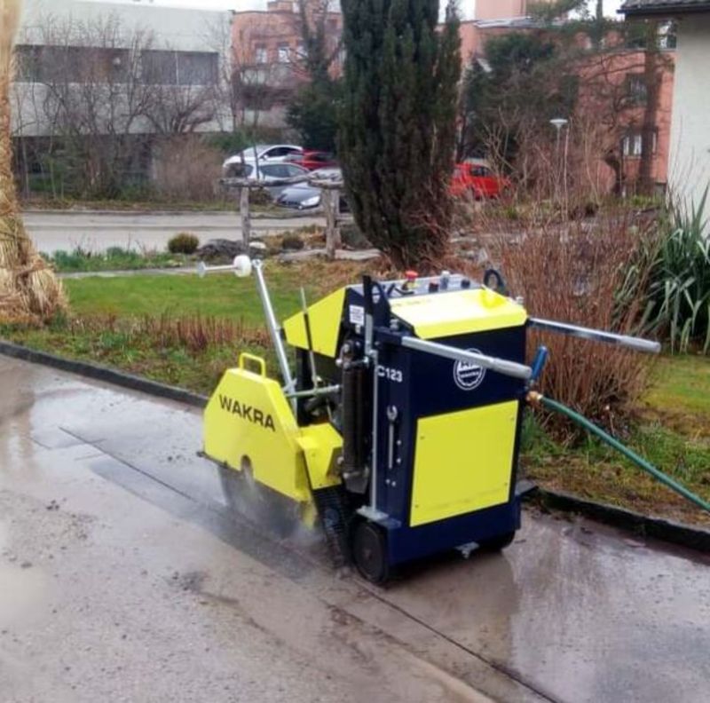 Baumaschine der Roger Streich GmbH