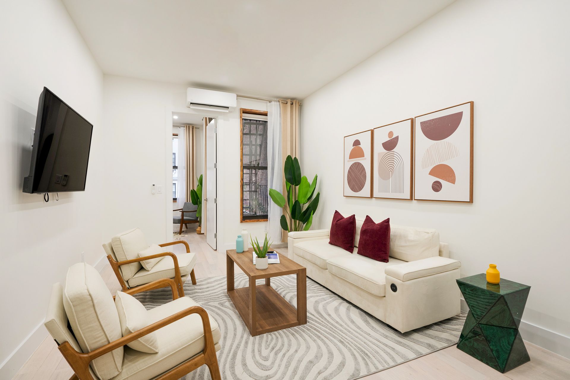 Upper East Side | 2 Bedrooms | Washer and Dryer