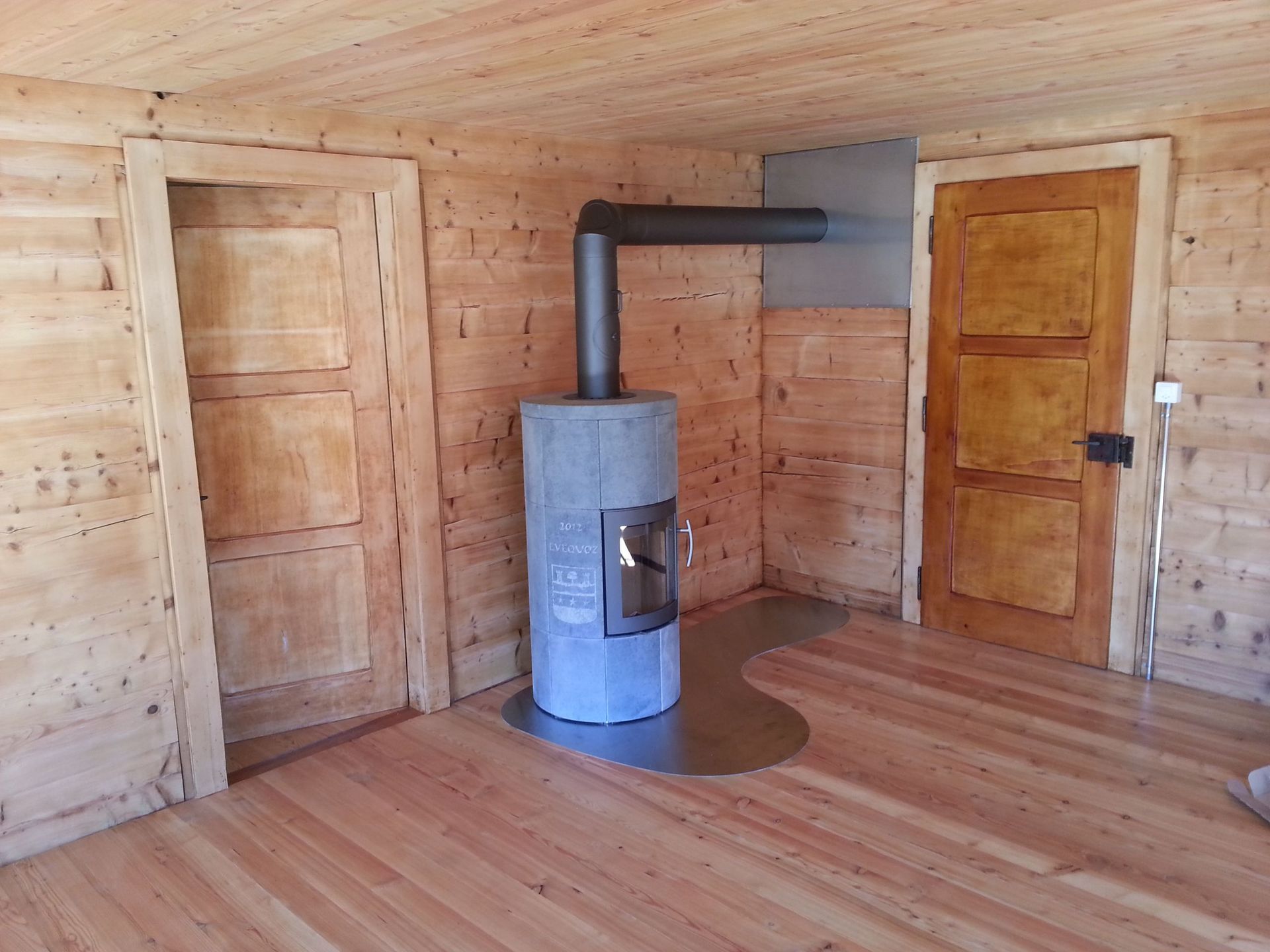 Kaminöfen und Halbspeicheröfen - André Imboden Ofen- Kaminbau GmbH - Niedergestein 9