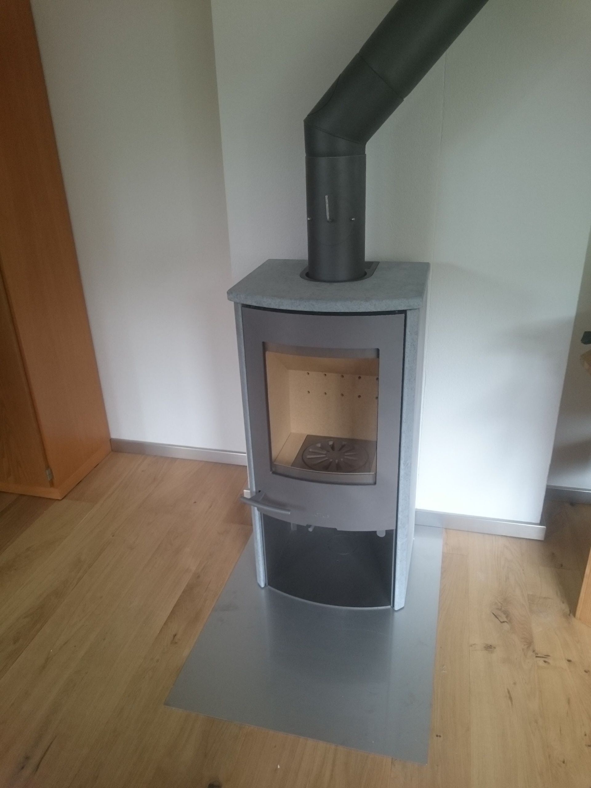 Kaminöfen und Halbspeicheröfen - André Imboden Ofen- Kaminbau GmbH - Niedergestein 8