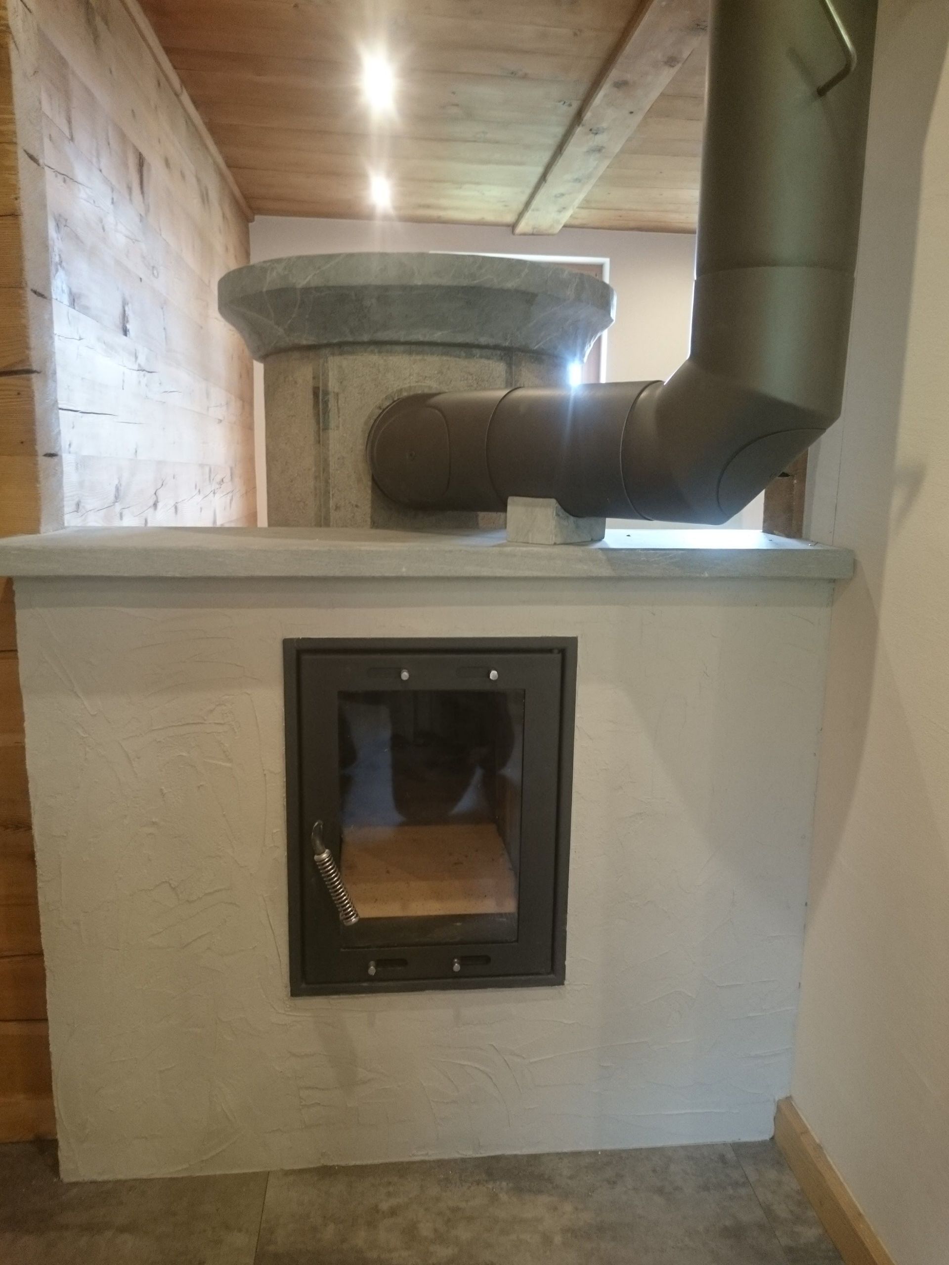 Cheminéesanierungen und Verglasungen - André Imboden Ofen- Kaminbau GmbH - Niedergestein 10