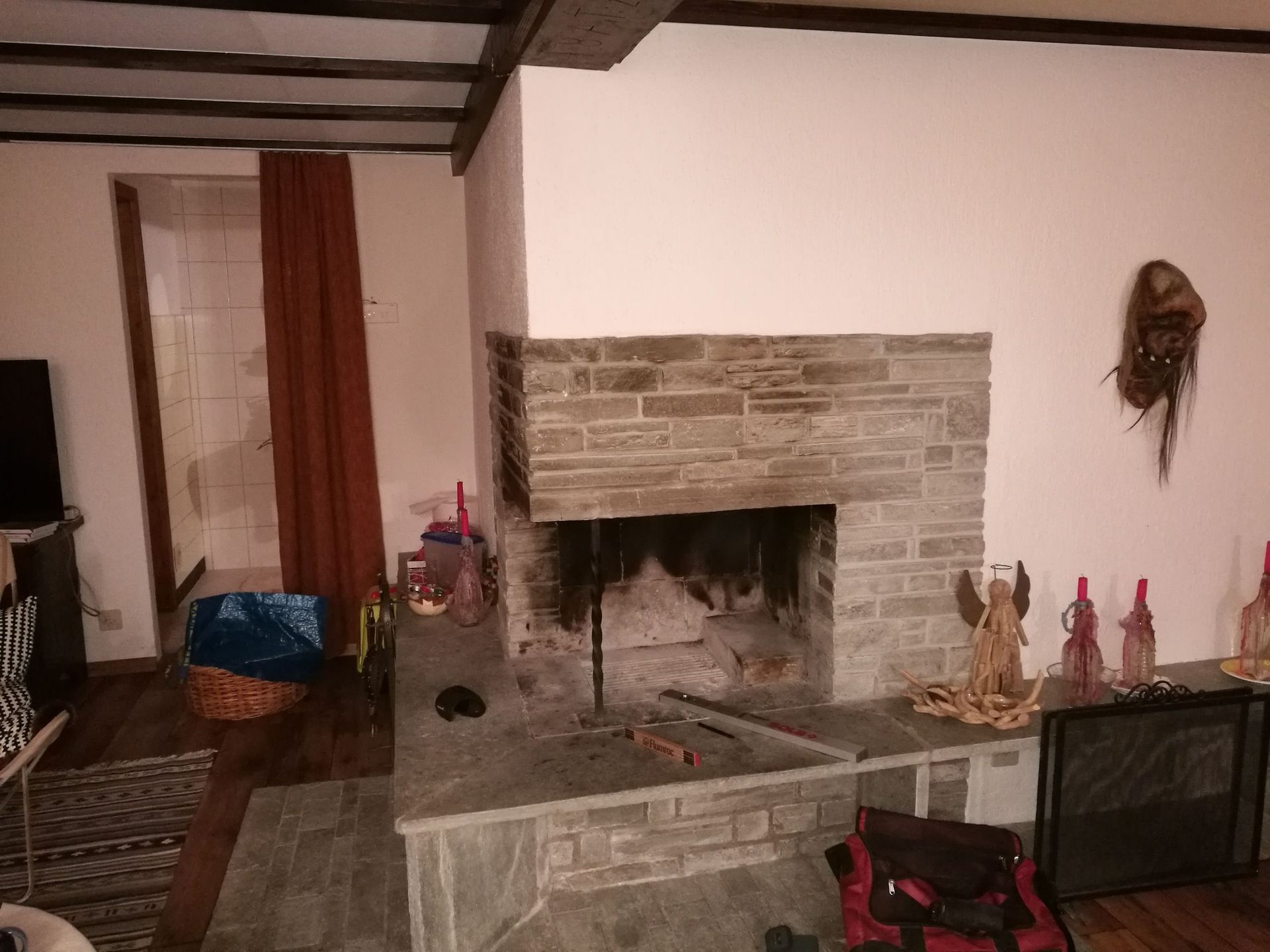 Cheminéesanierungen und Verglasungen - André Imboden Ofen- Kaminbau GmbH - Niedergestein 1