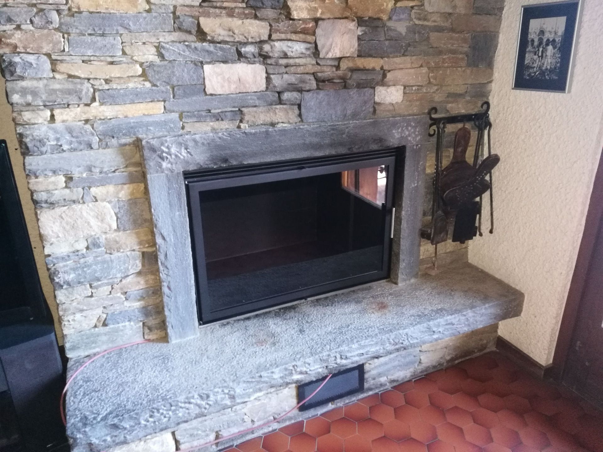 Cheminéesanierungen und Verglasungen - André Imboden Ofen- Kaminbau GmbH - Niedergestein 2