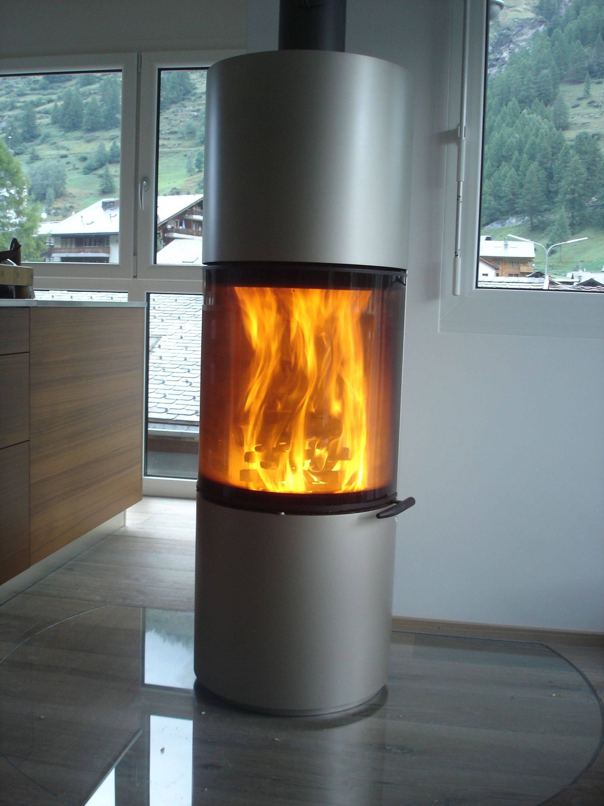 Kaminöfen und Halbspeicheröfen - André Imboden Ofen- Kaminbau GmbH - Niedergestein 7