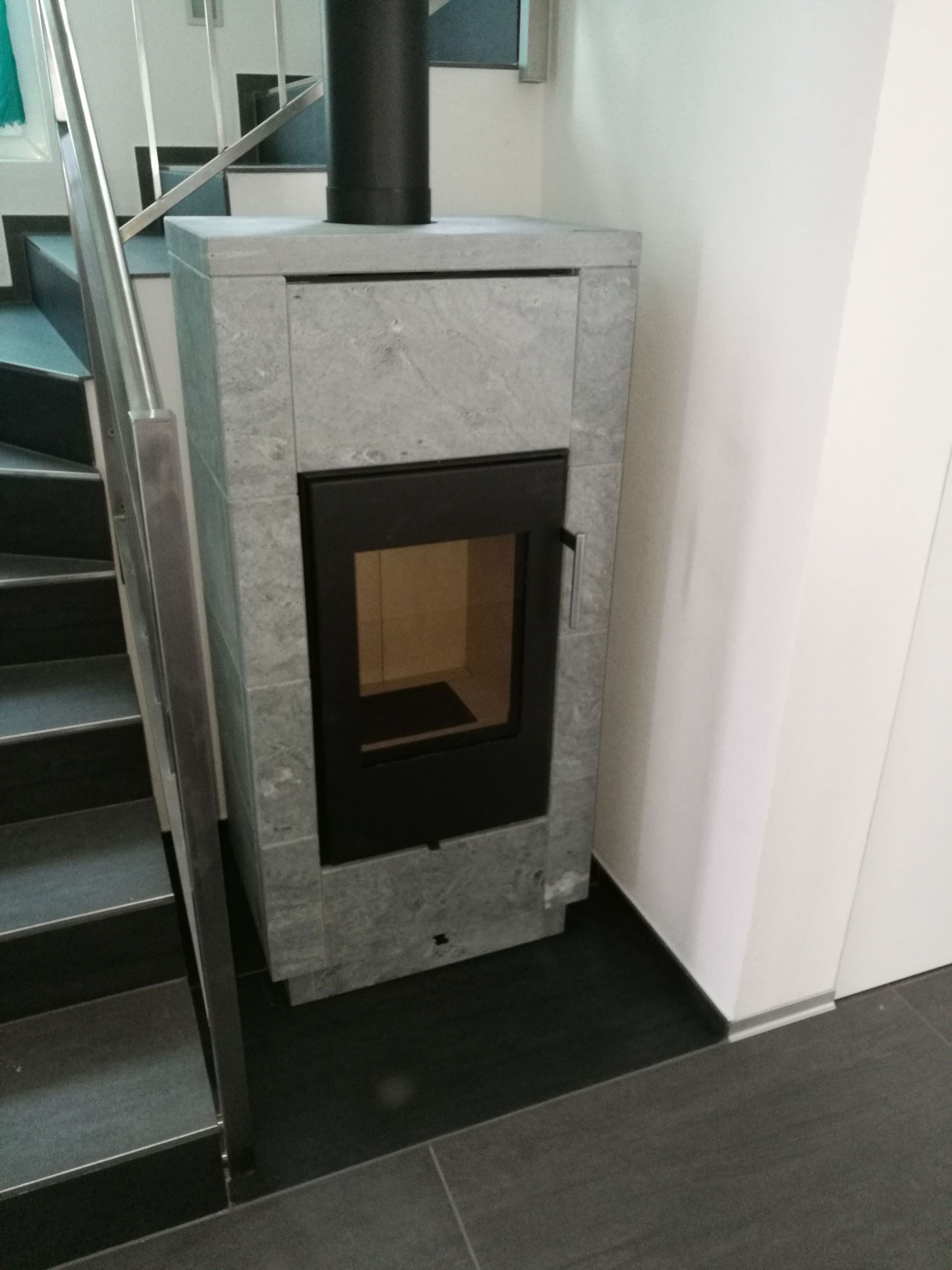 Kaminöfen und Halbspeicheröfen - André Imboden Ofen- Kaminbau GmbH - Niedergestein 2