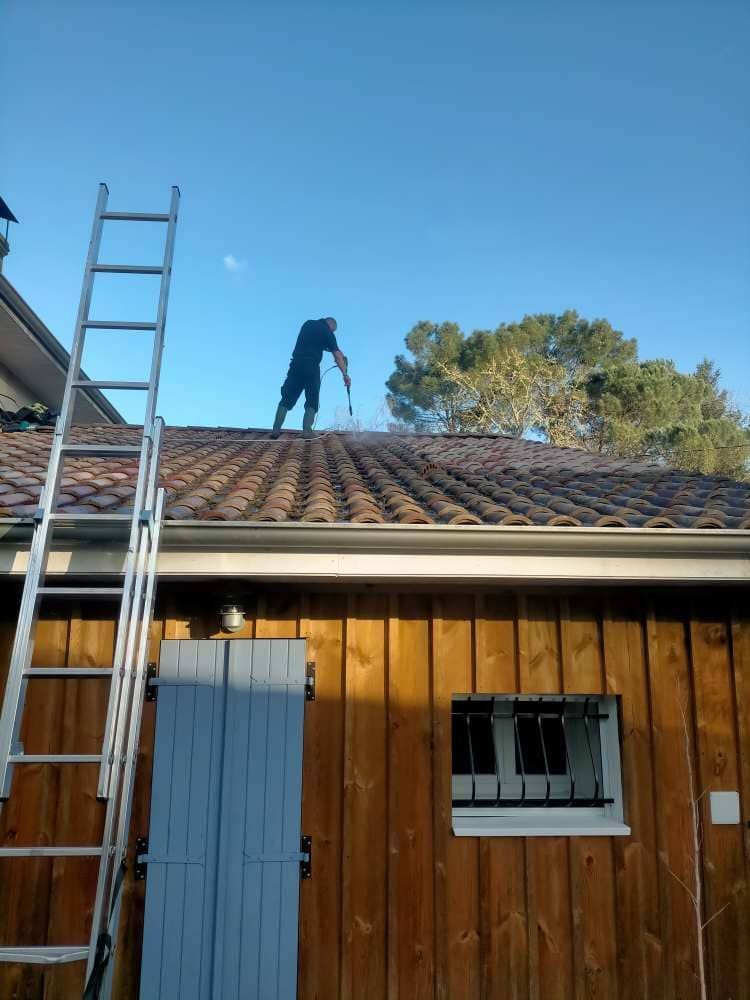 Un nettoyage de toiture