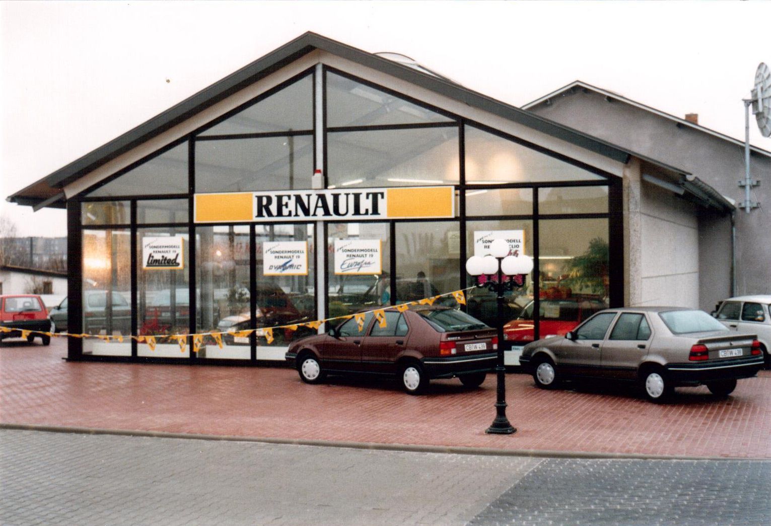 Autohaus alt 2