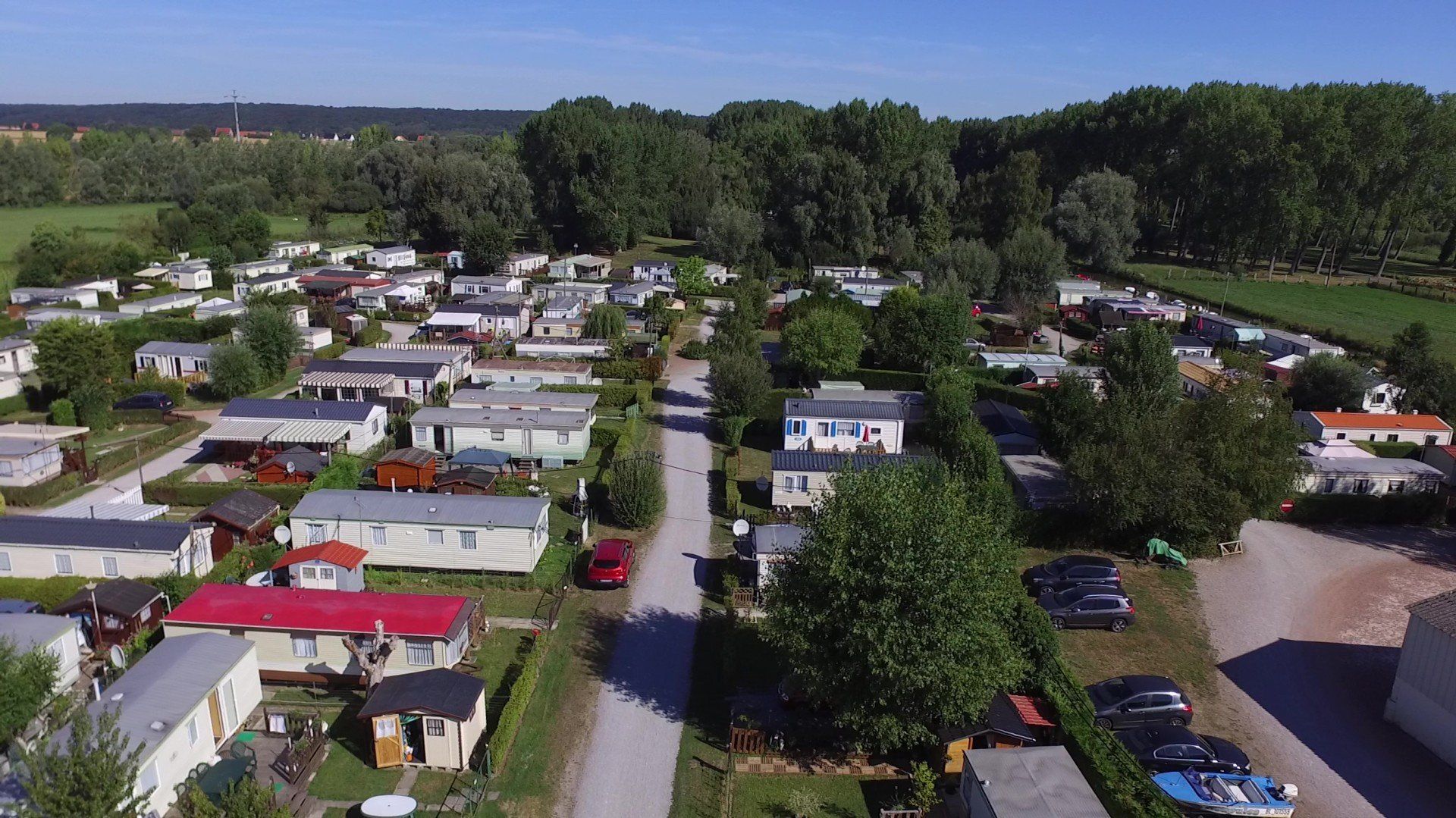 Photos Camping Les Charmilles à Saint Omer Location de mobile homes