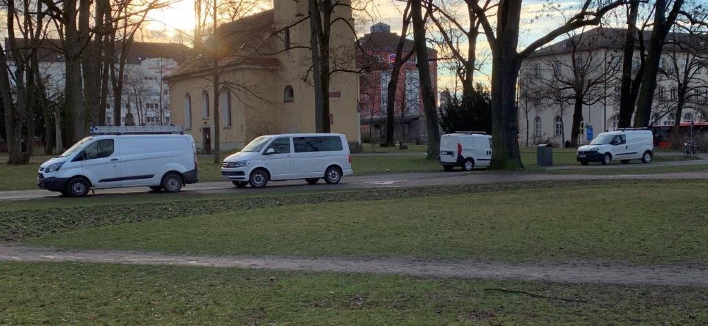 Weißer Kastenwagen