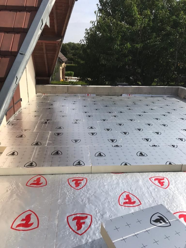 Isolation en polyuréthanne sur toiture