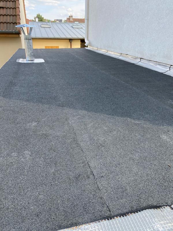 Travaux d'étanchéité sur toit plat