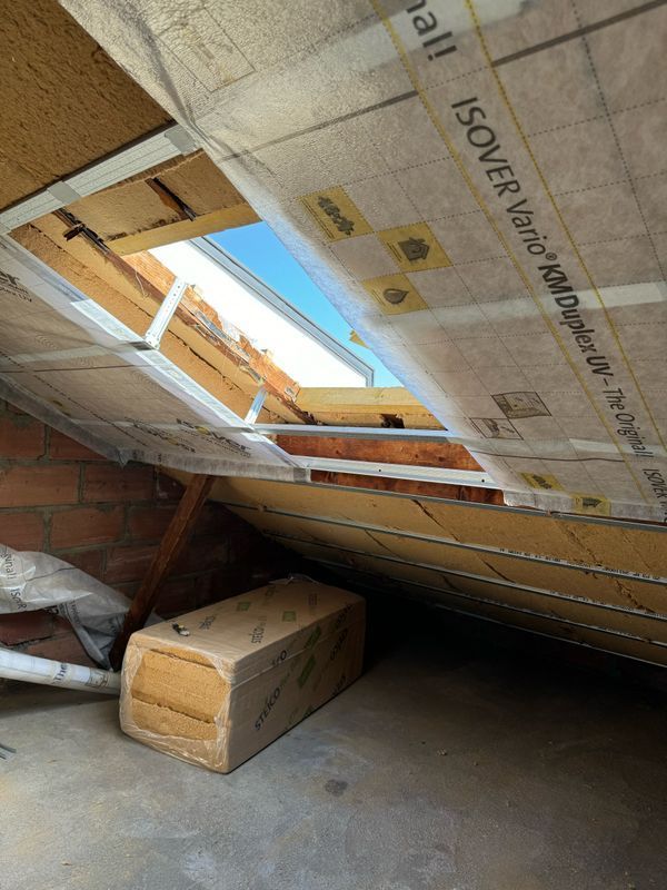 Combles en cours d'isolation