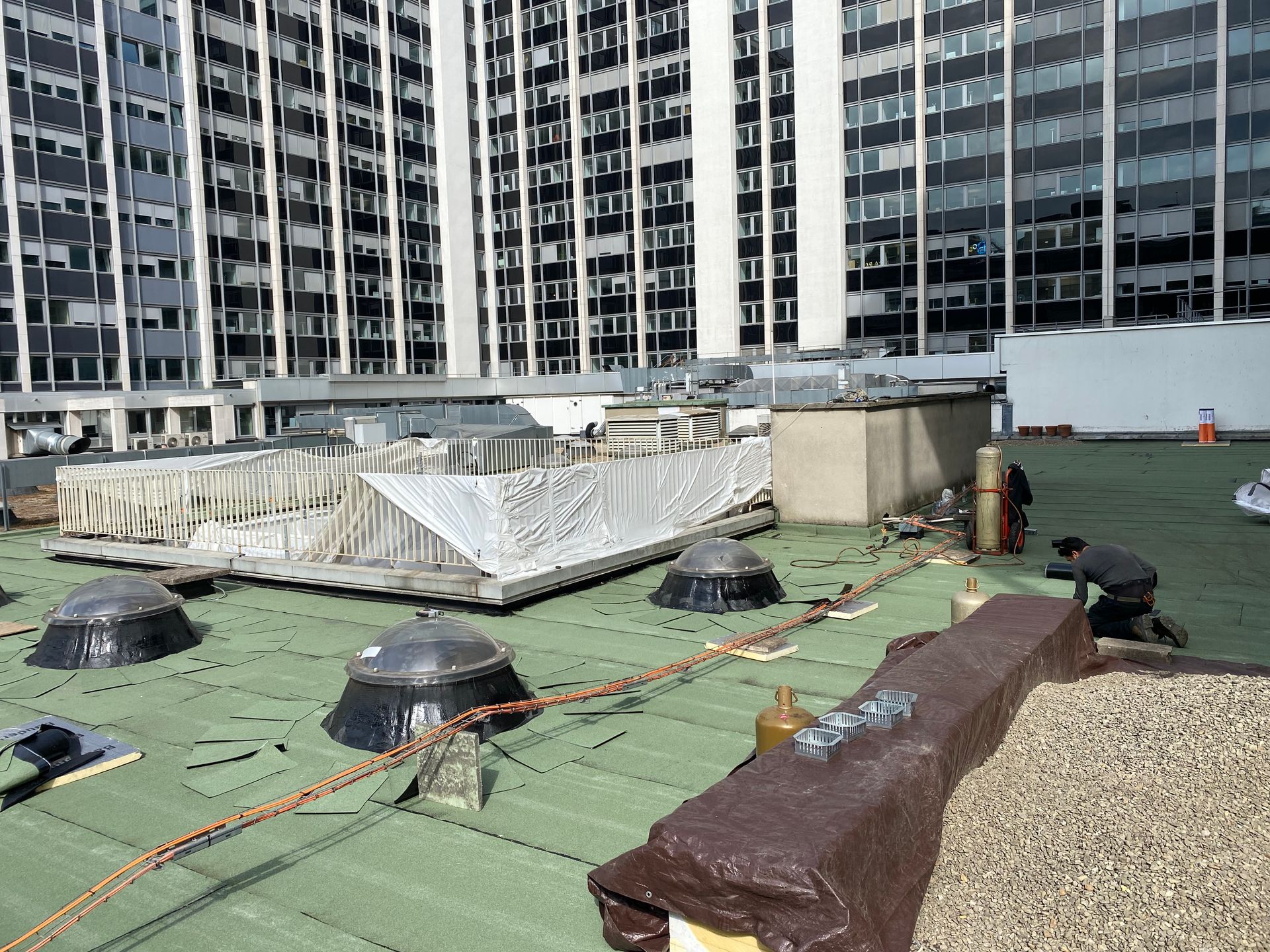 Étanchéité d'une toiture d'immeuble