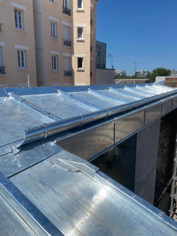 Détail d'élément en zinc