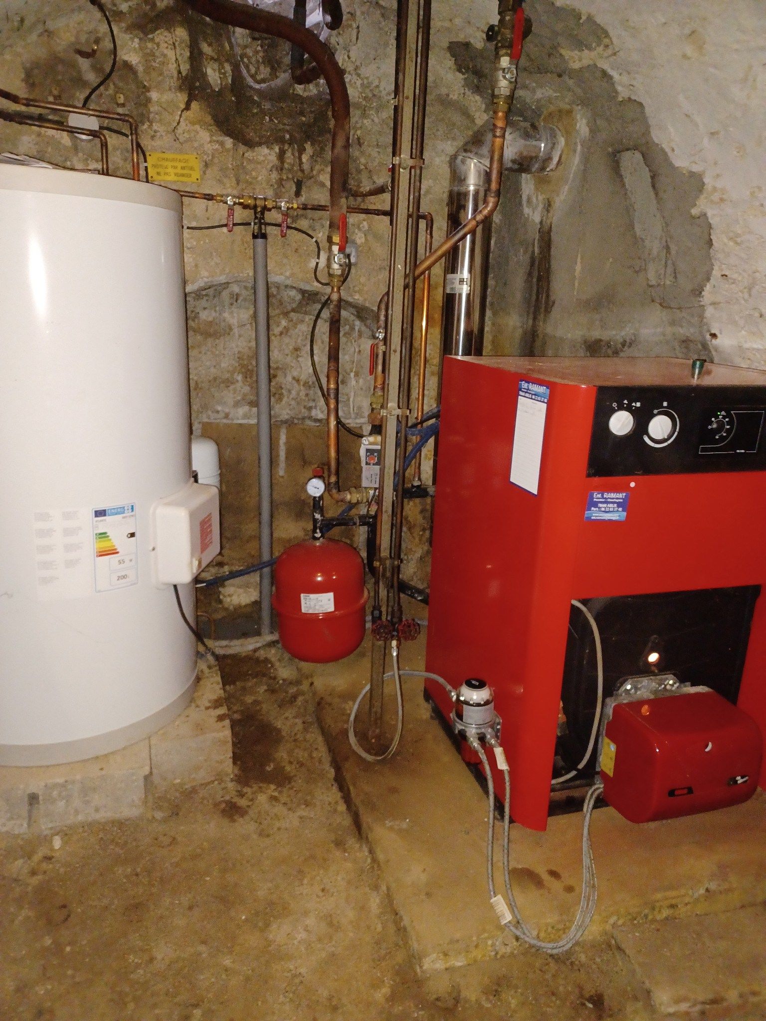 Système de chauffage rouge et blanc