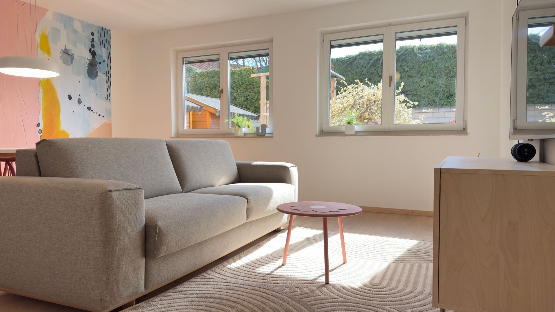 Wohnzimmer der Ferienwohnung Luther mit Sofa