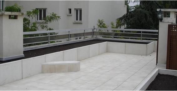 Toiture-terrasse en carrelage