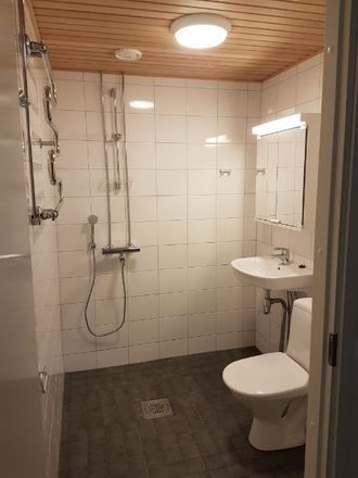 Viimeistelty kyplyhuone remontin jälkeen.