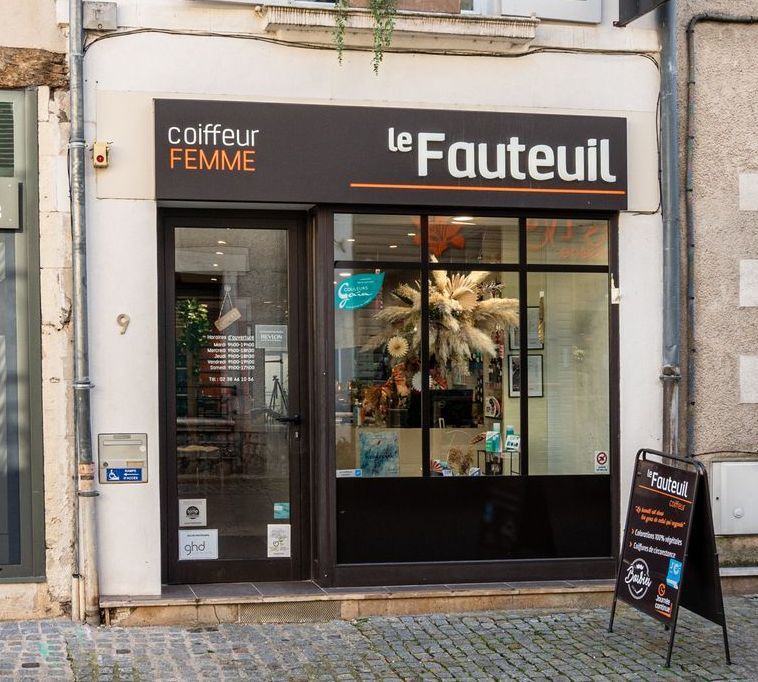 Salon devanture, côté femme