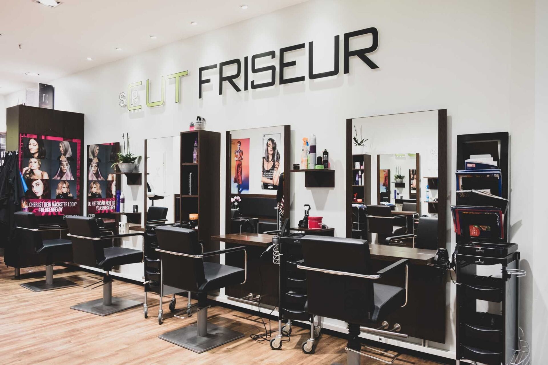 S.P. CUT FRISEUR SHOP BILLSTEDT