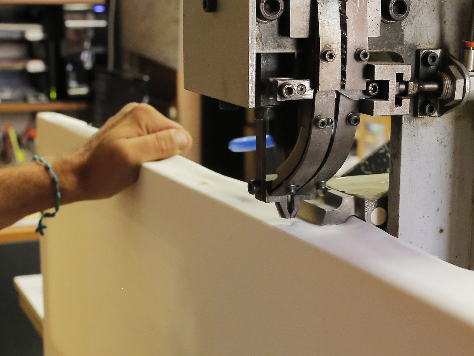 Fixation de toile sur chassis