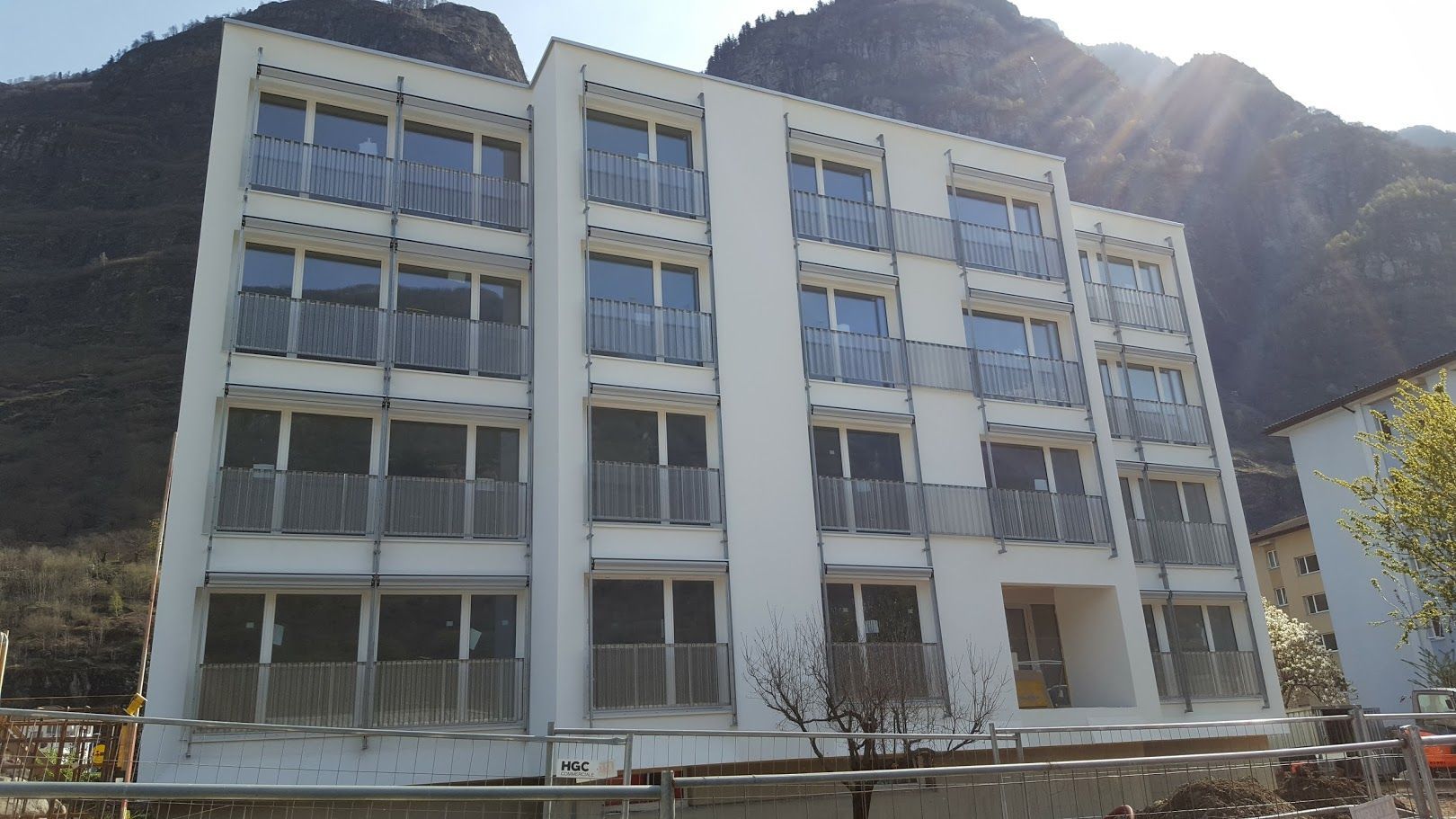 lavoro su palazzo - Metalcostruzioni Solari Elvezio - Olivone - Blenio - Ticino