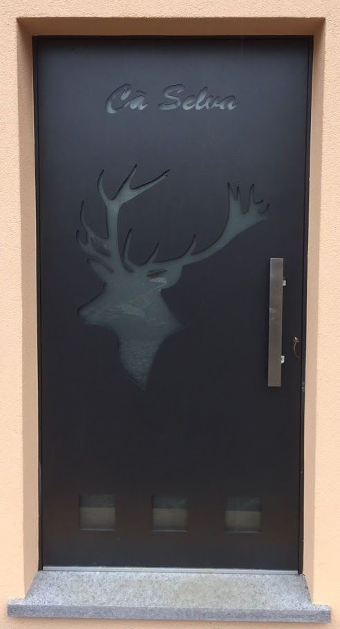 portoncino cervo - Metalcostruzioni Solari Elvezio - Olivone - Blenio - Ticino