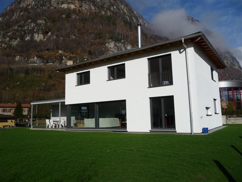 casa con vetrate e tettoia - Metalcostruzioni Solari Elvezio - Olivone - Blenio - Ticino
