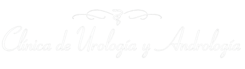 Texto blanco sobre fondo negro que dice: "Clínica de Urología y Andrología" con un pergamino decorativo encima del texto.