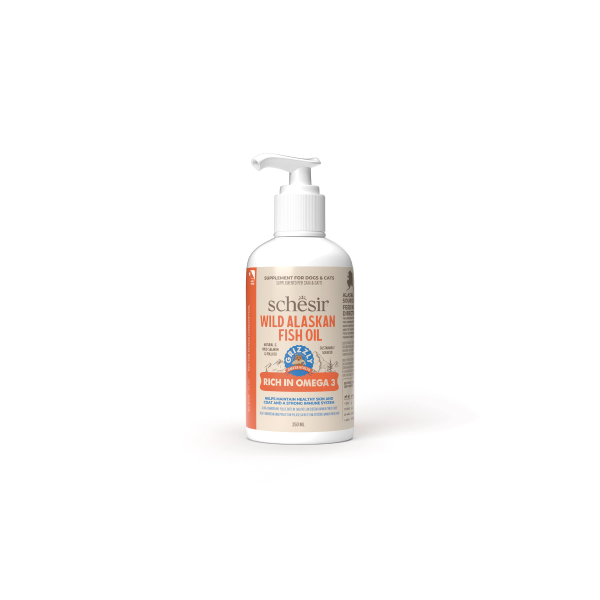 Flacon Schesir Fish Oil Omega 3 Plus pour chiens et chats, 250 ml