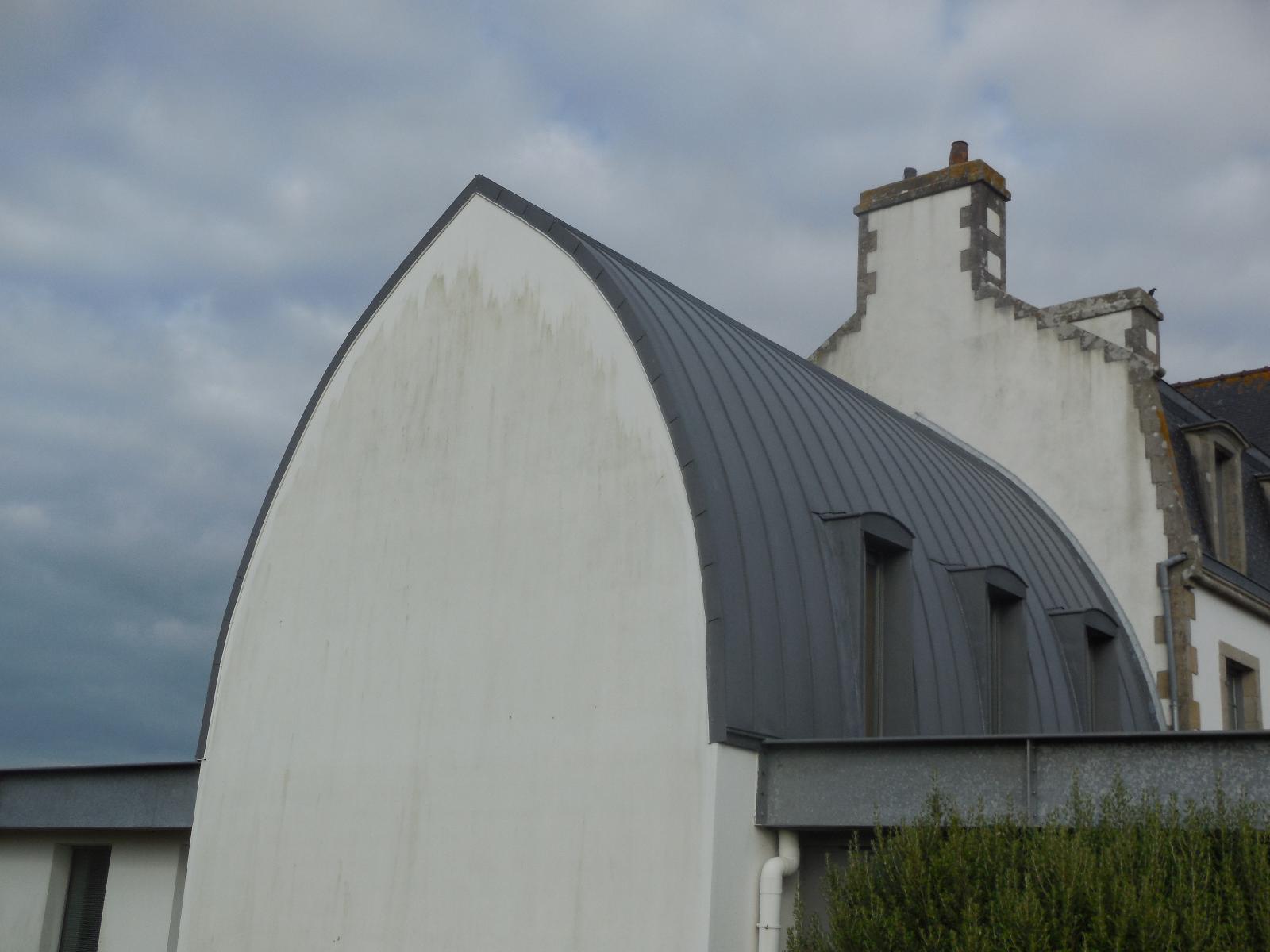 René Hélias couvreur à Poullan-sur-Mer - Pose de Zinc sur toiture