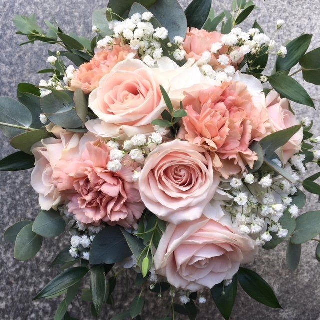 Hääkukat - Ainanlinnan Kukka ja Hautauspalvelu Oy