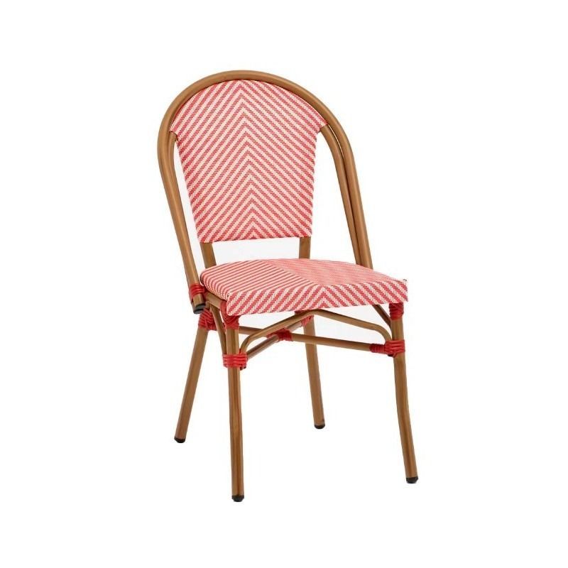 Una silla verde y blanca con estructura de madera.